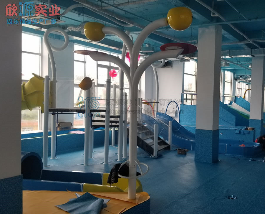 豪華版旋轉(zhuǎn)倒水桶戲水游樂(lè)設(shè)備