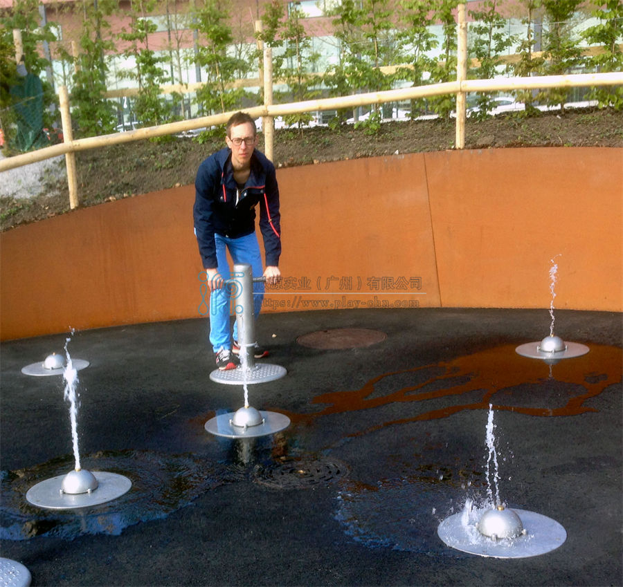 按壓式戲水噴水游樂設備