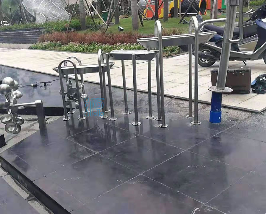 兒童手搖泵取水器游樂設備