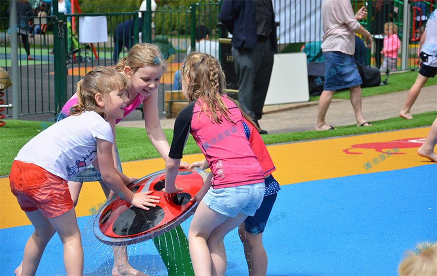 UFO飛船戲水游樂設(shè)備定制