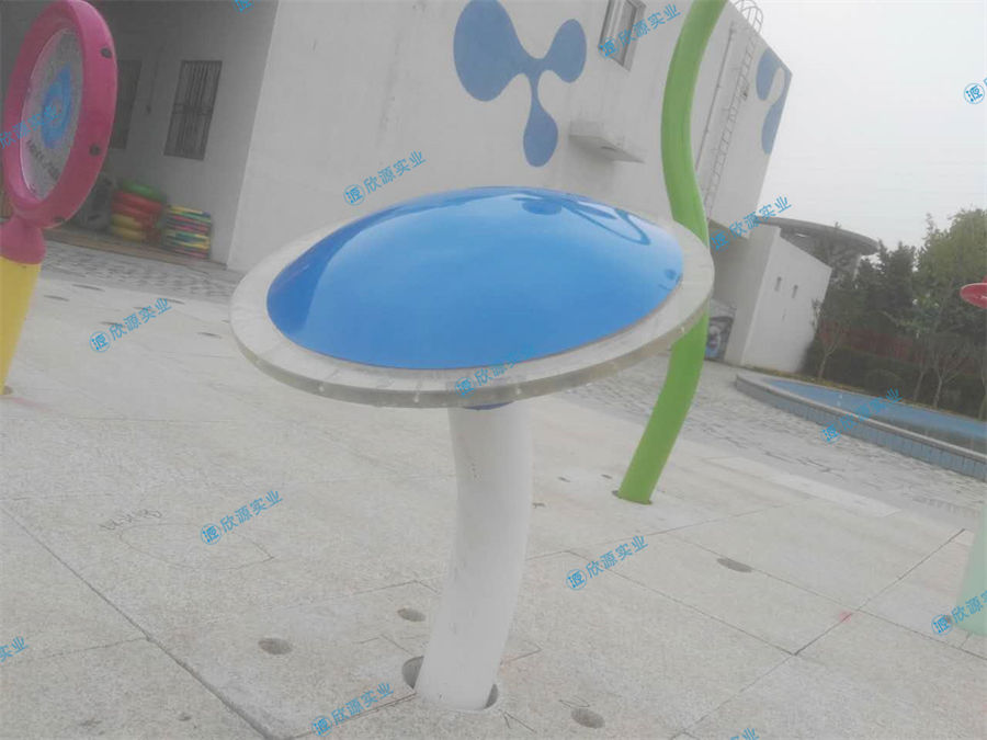 UFO飛船戲水游樂設(shè)備定制