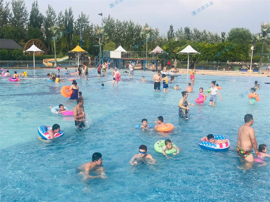 鼓風(fēng)式人工造浪池