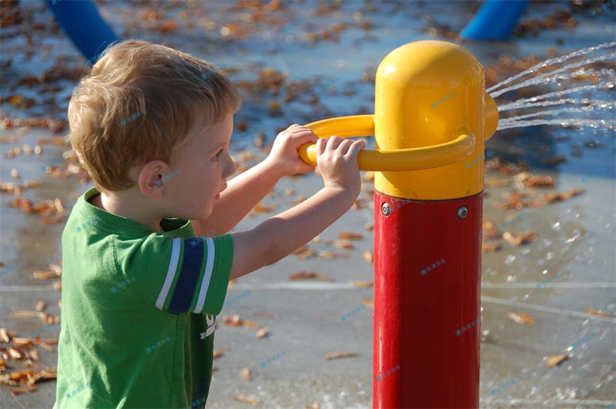 移動(dòng)水上樂園的社會(huì)責(zé)任-7335