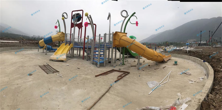 這是農歷新年讓我們來看看一些流行的充氣城堡