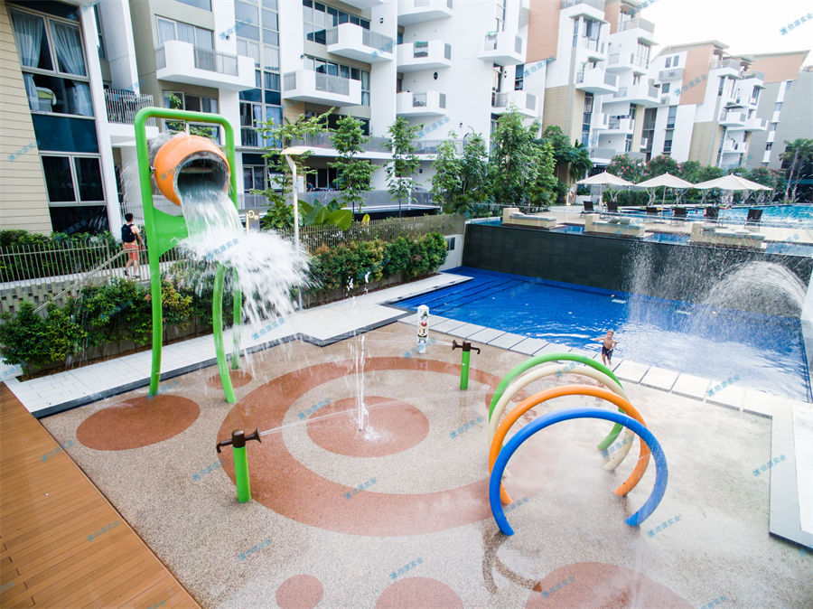 移動(dòng)水上樂園火熱的水上項(xiàng)目-7956