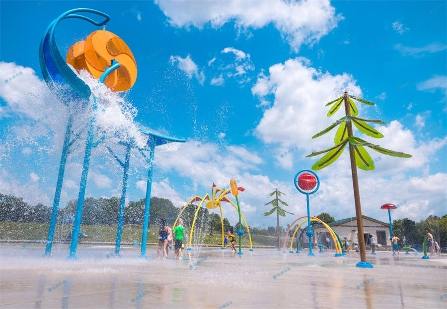 水上游樂設(shè)施給水上樂園的定位和安全建議
