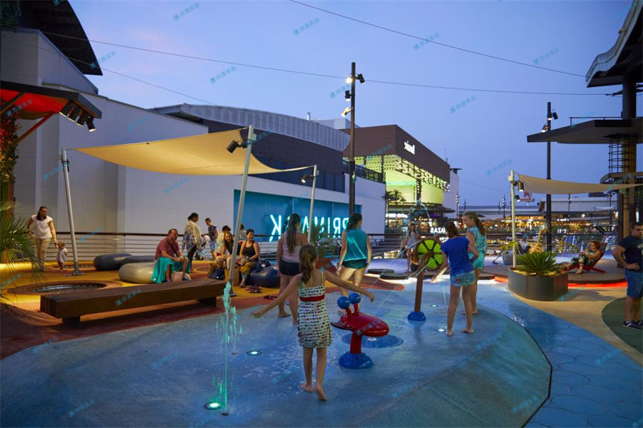 讀懂這些,選購稱心如意的移動水上樂園設備不再難