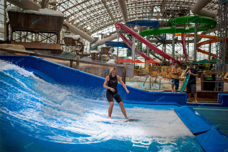 投資水上樂園設備成本與土建設施比例如何劃分？