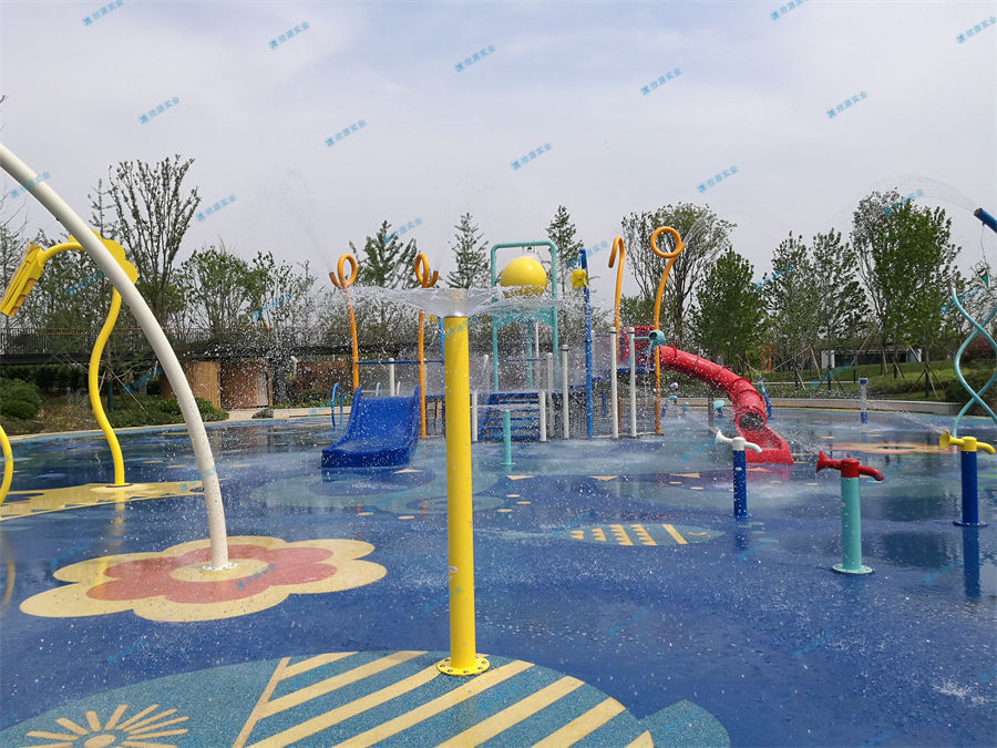 充氣水上樂園一直被模仿,但從未被超越-7850