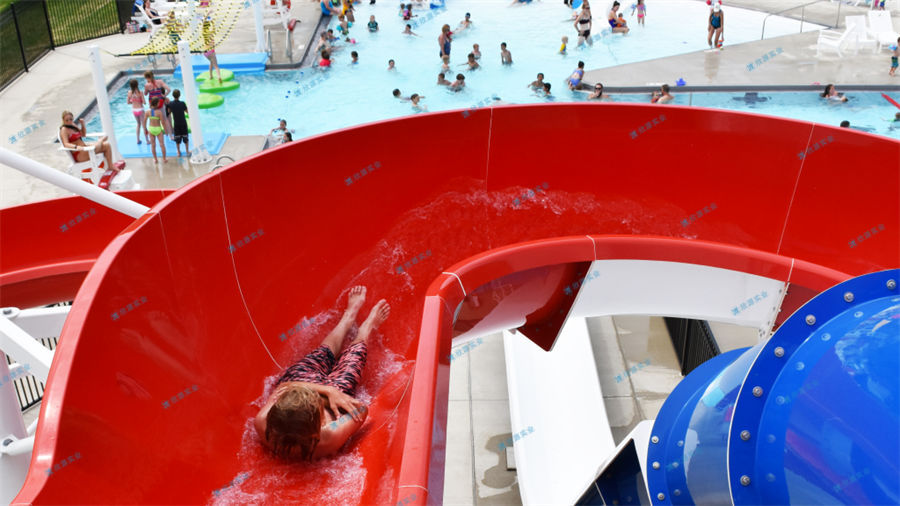 欣源實業(yè)帶你感受美輪美奐的水滑梯