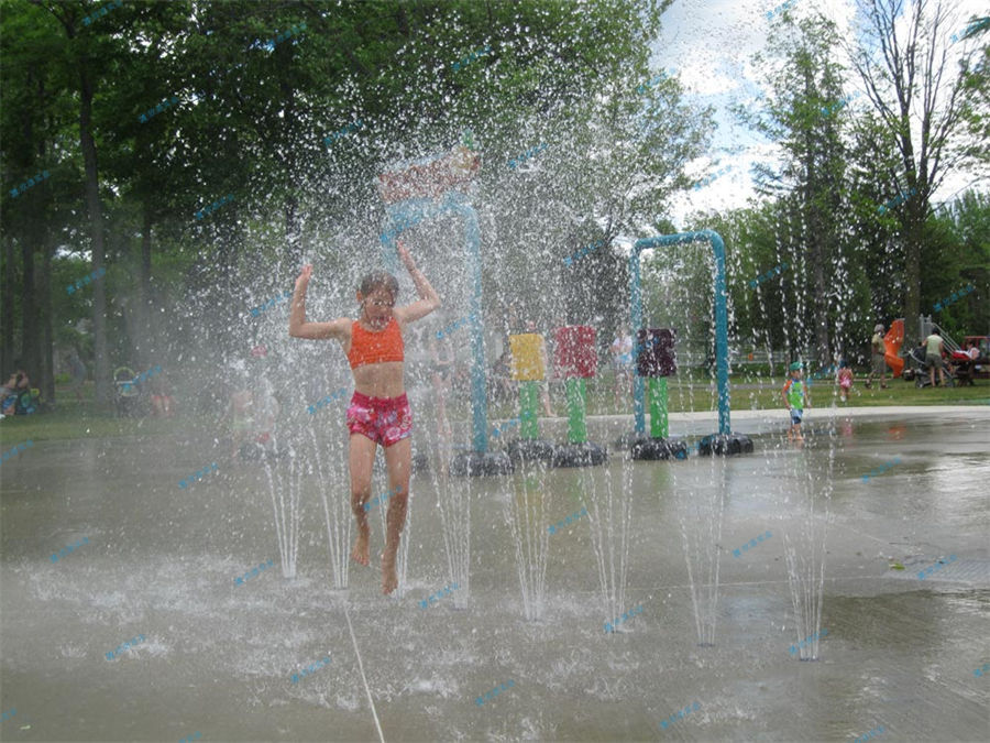 【水上樂園設備】充氣城堡設施的顏色經常被忽視