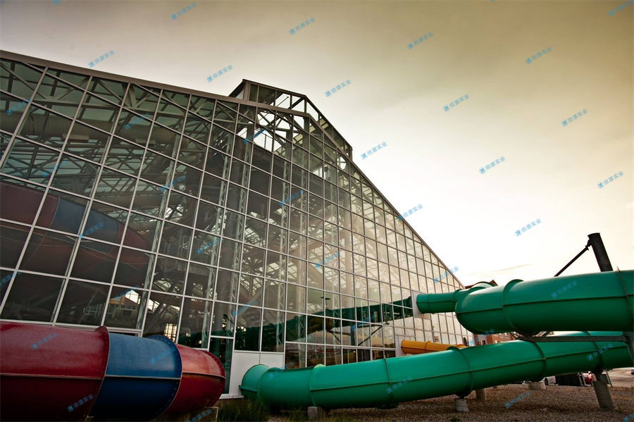 水上沖關設備的特點和維護