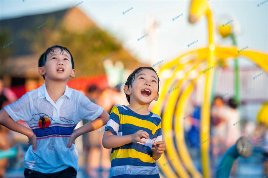 玩水滑梯時應該掌握的安全知識