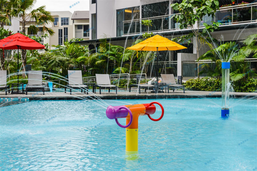 移動水上樂園設(shè)備的保護措施-7872