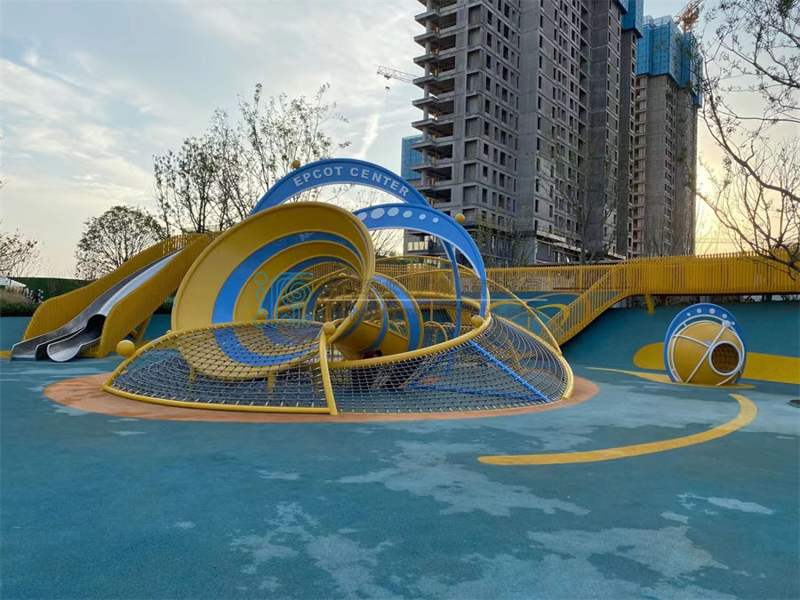 戶外異形攀爬網(wǎng)游樂設(shè)備定制